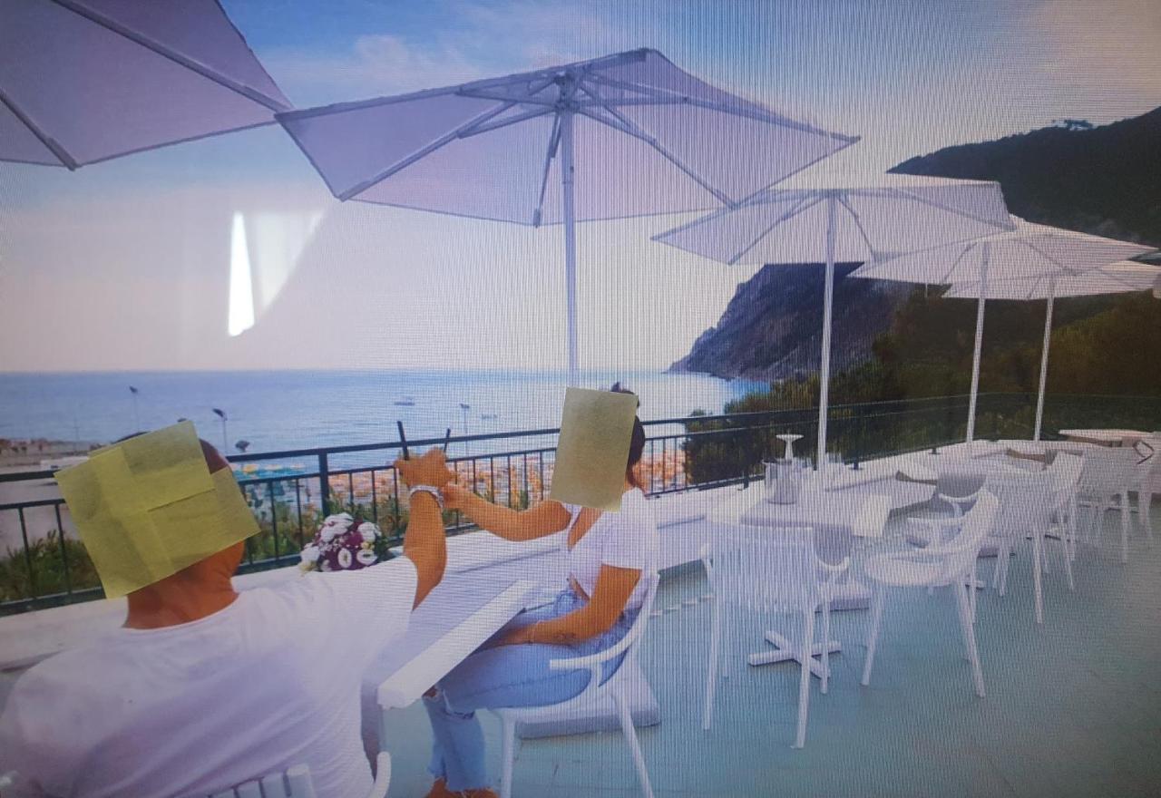 Monterosso Apartments In Servano'S Villas Monterosso al Mare Buitenkant foto